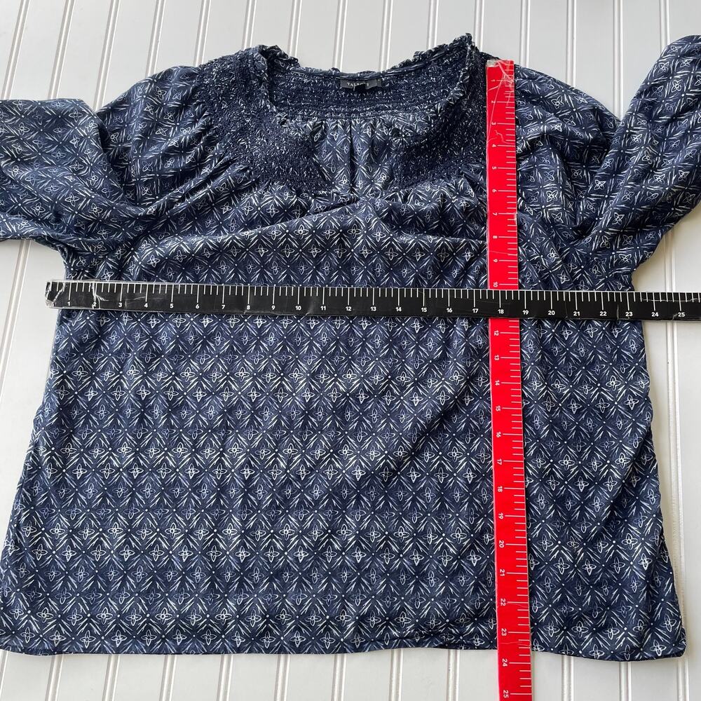 Talbots size L (Runs small) Smocked Babydoll blouse blue - Picture 9 of 10